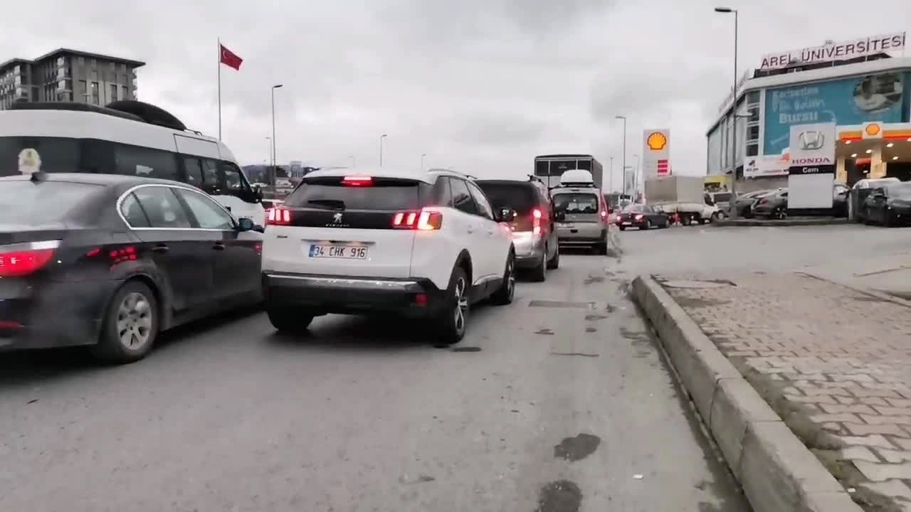 Uluslararası akaryakıt fiyatlarındaki artış ve TL'deki değer kaybı pompa fiyatlarına