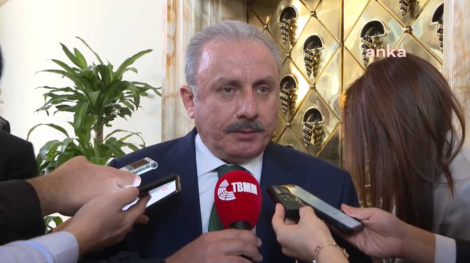 Şentop’tan Lozan Açıklaması: “Süreli de Değil, Gizli Anlaşması da Olamaz Bir Uluslararası Anlaşmanın, Lozan’ın da Yok” TBMM Başkanı Mustafa Şentop, Cumhuriyet karşıtlarının Lozan Anlaşması hakkında on