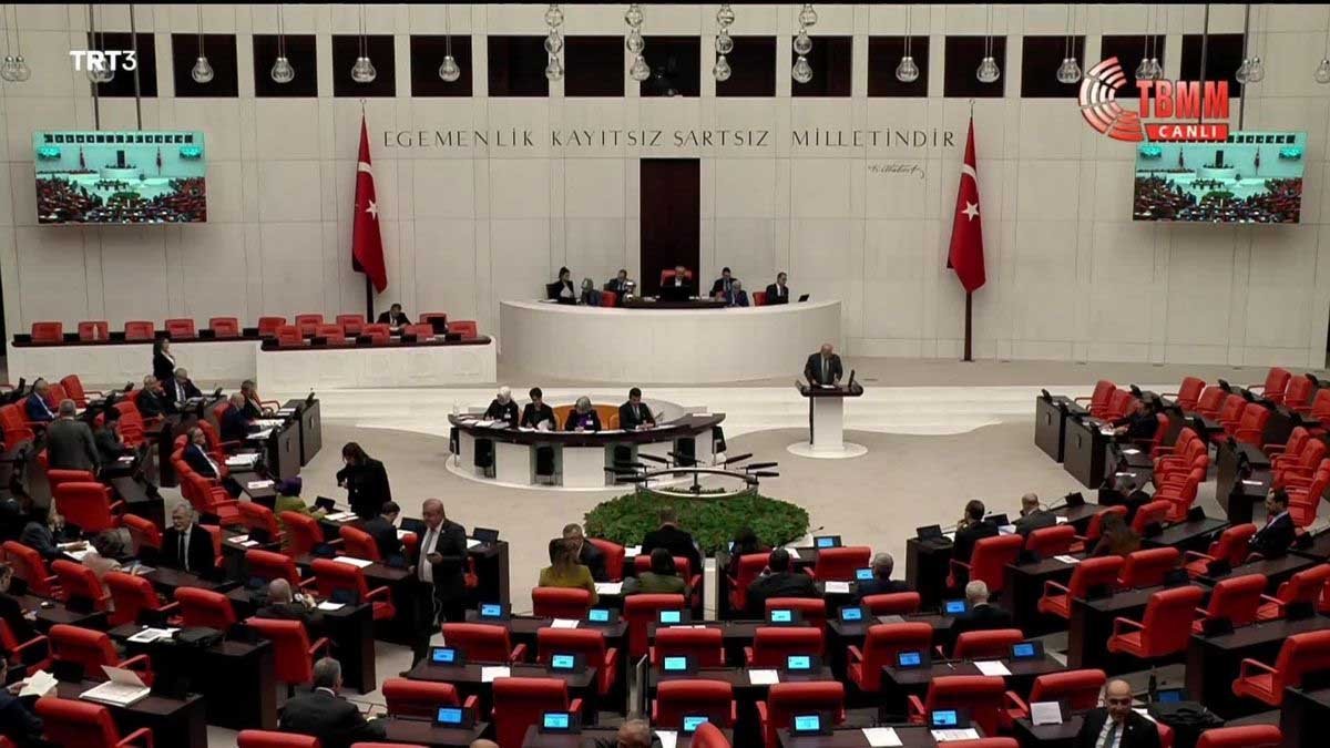 İYİ Parti’nin Memur ve Emeklilerin Maaşlarına Yapılan Artışın Artırılması Önerisi AKP ve MHP’li Milletvekilleri Tarafından Reddedildi: “2 Bin- 2 Bin 500 Lira Civarında Bütün Memur ve Emeklilere Zam Yapılması Gerekir” TBMM Genel Kurulu’nda, İYİ Parti grubunun; emekli, memur ve işçi