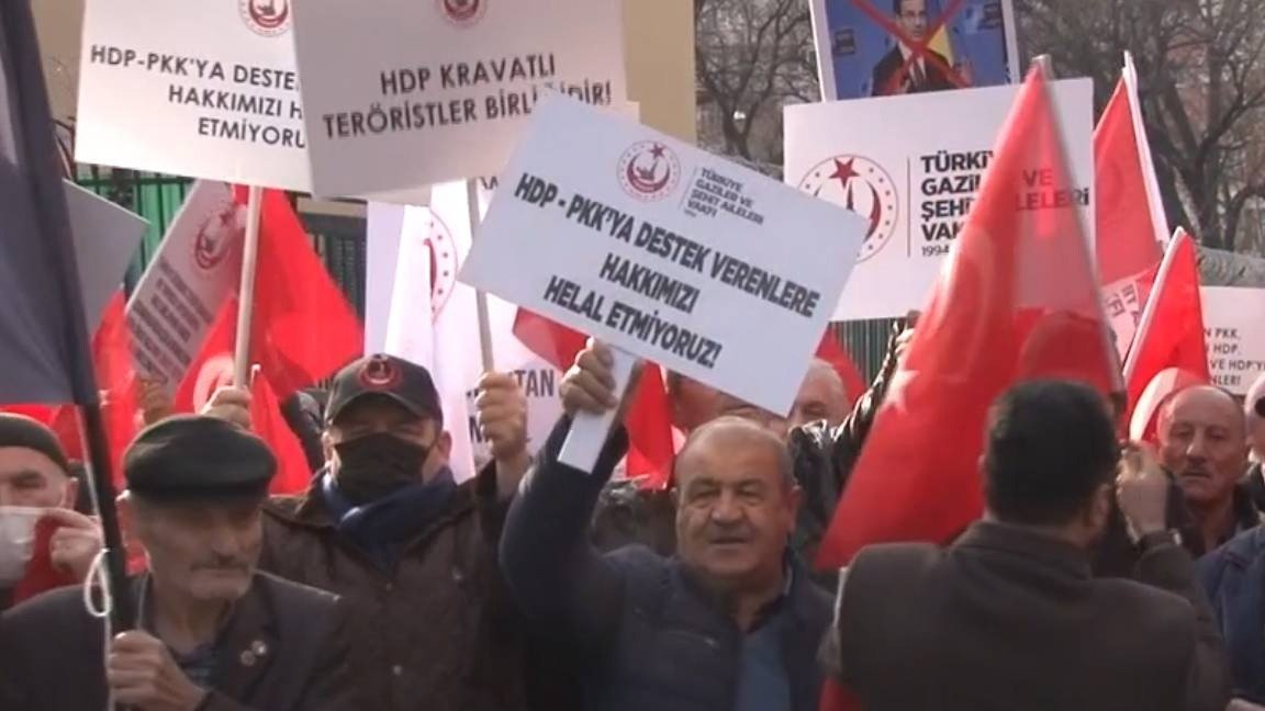 İsveç’in Başkenti Stockholm’de dün PKK terör örgütü destekçilerinin Cumhurbaşkanı Recep