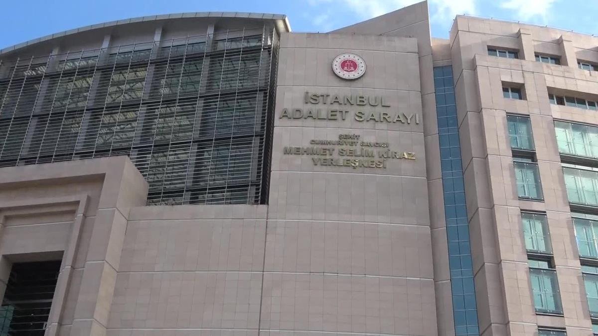 İstanbul Eminönü’ndeki Mısır Çarşısı’nda 7 kişinin öldüğü, 127 kişinin de