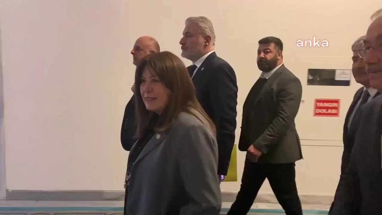 İYİ Parti Heyeti, Kemal Kılıçdaroğlu’nu TBMM’de Ziyaret Etti İYİ Parti heyeti, CHP Genel Başkanı Kemal Kılıçdaroğlu’nu TBMM’de ziyaret