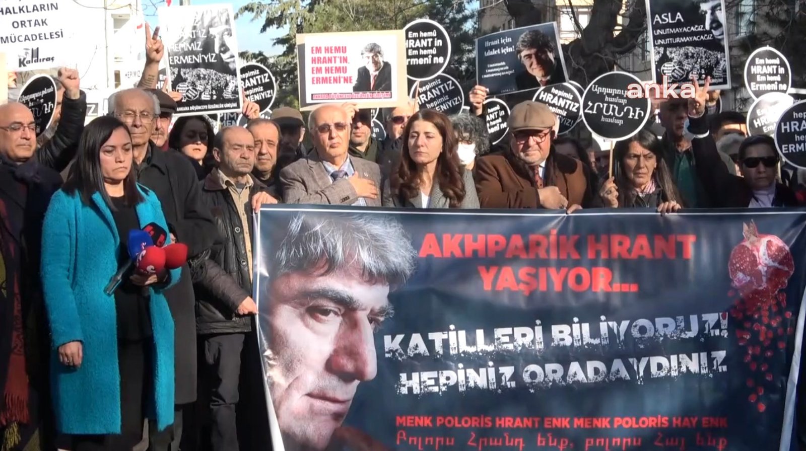 Agos Gazetesi'nin genel yayın yönetmeni Hrant Dink, öldürülmesinin 16. yılında