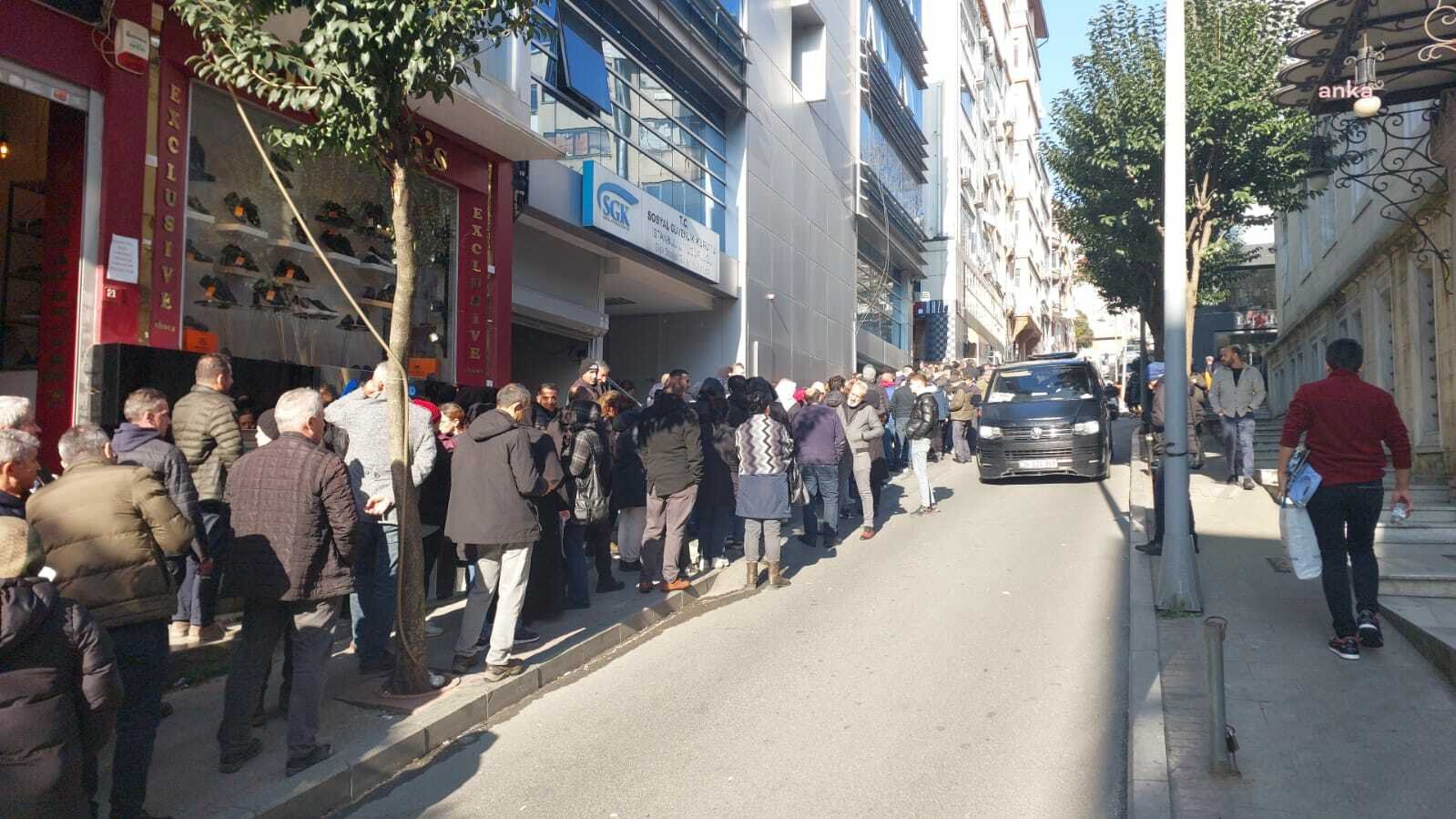 Emeklilikte yaşa takılanların (EYT) emekli olmalarını sağlayacak kanun teklifi halen