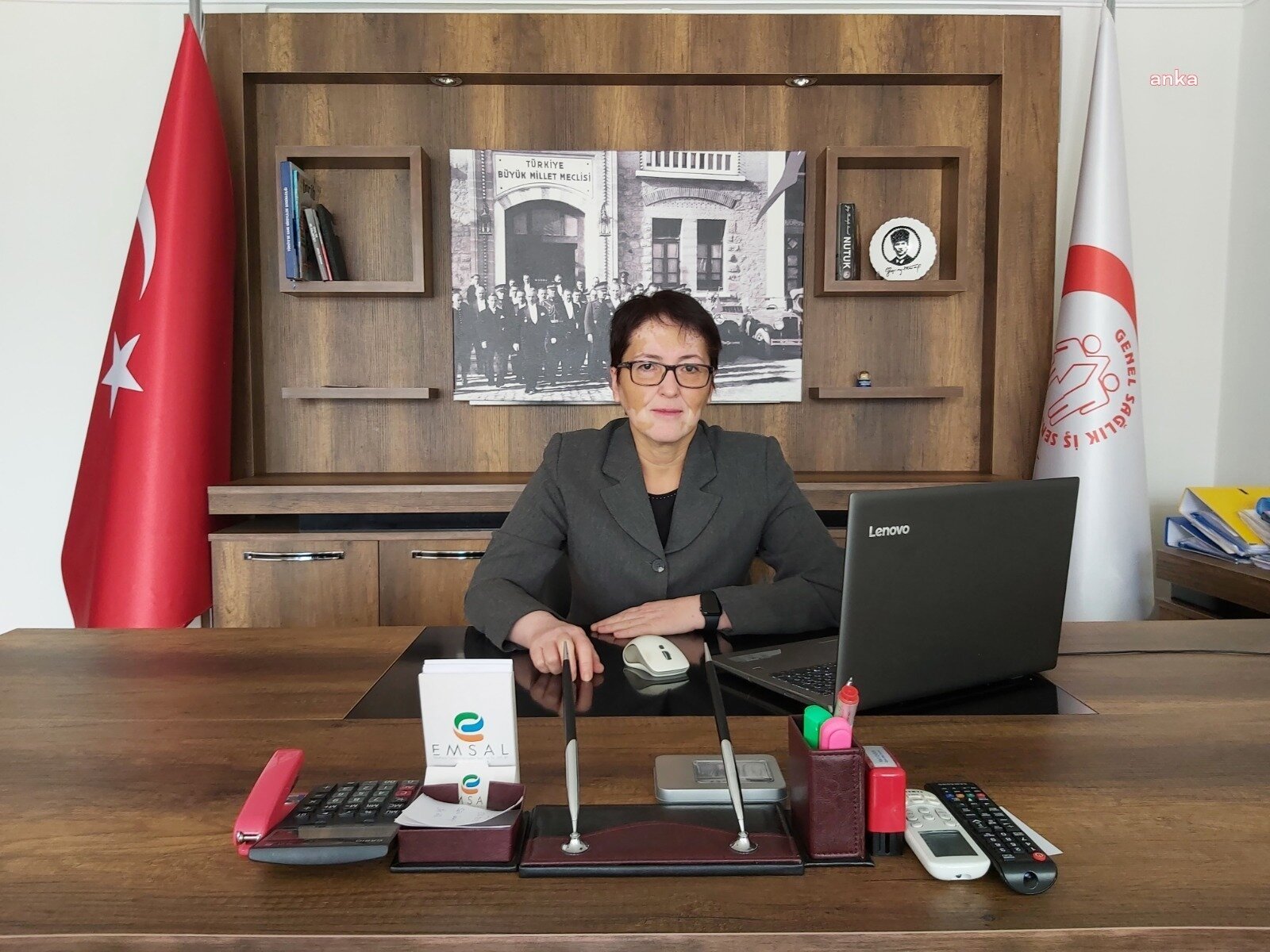 Genel Sağlık İş Sendikası Genel Başkanı Dr. Derya Uğur, memura