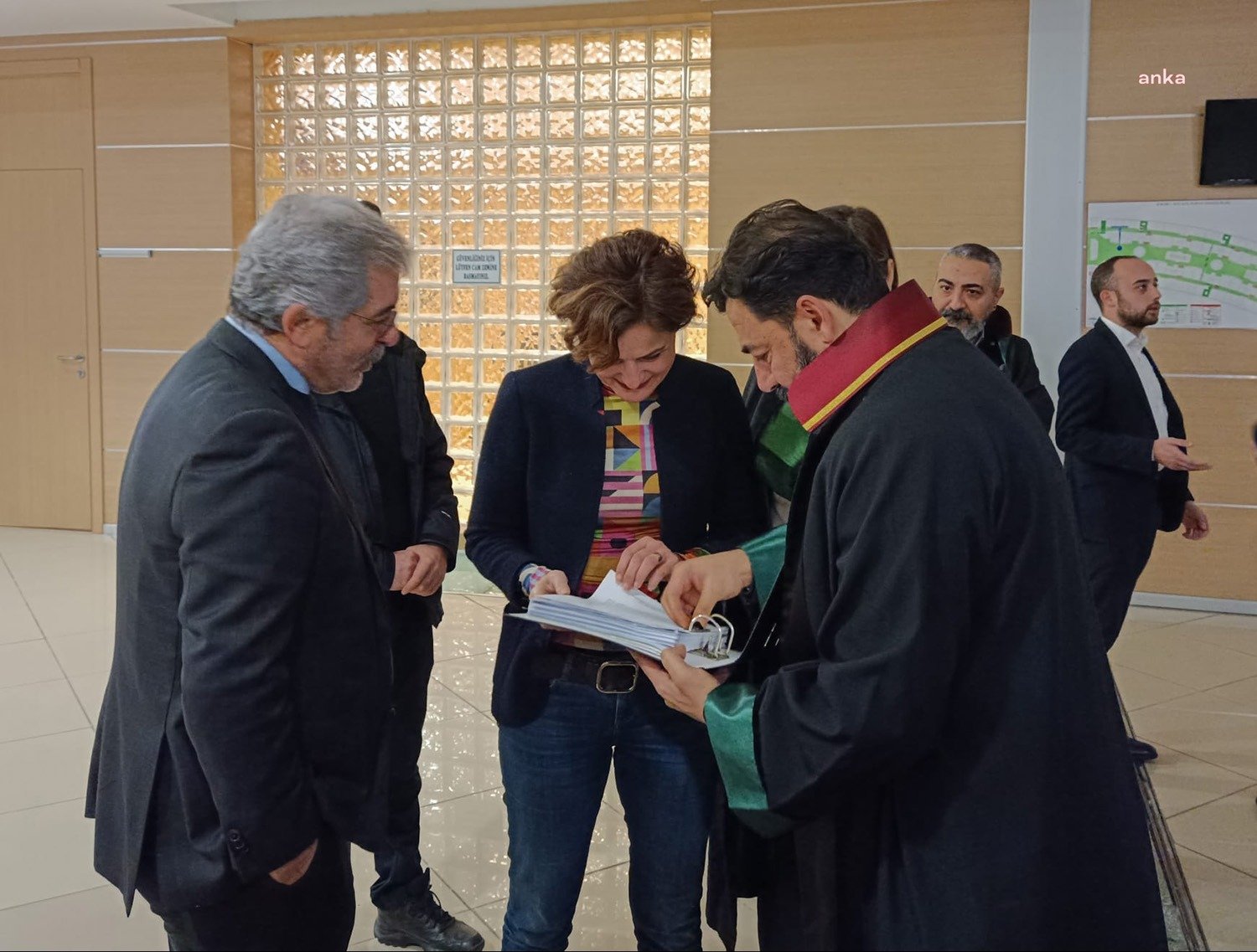 CHP İstanbul İl Başkanı Canan Kaftancıoğlu, Cumhurbaşkanlığı İletişim Başkanı Fahrettin