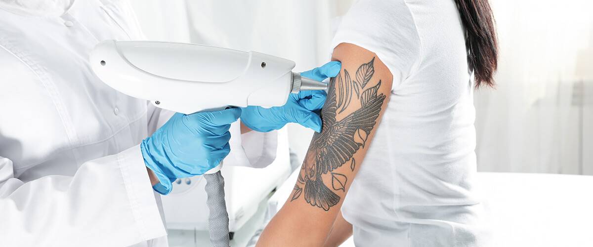 Dermatoloji Uzmanı Dr. Bilge Ateş konu hakkında bilgiler verdi. 
Eskiden yeni teknoloji aletler
