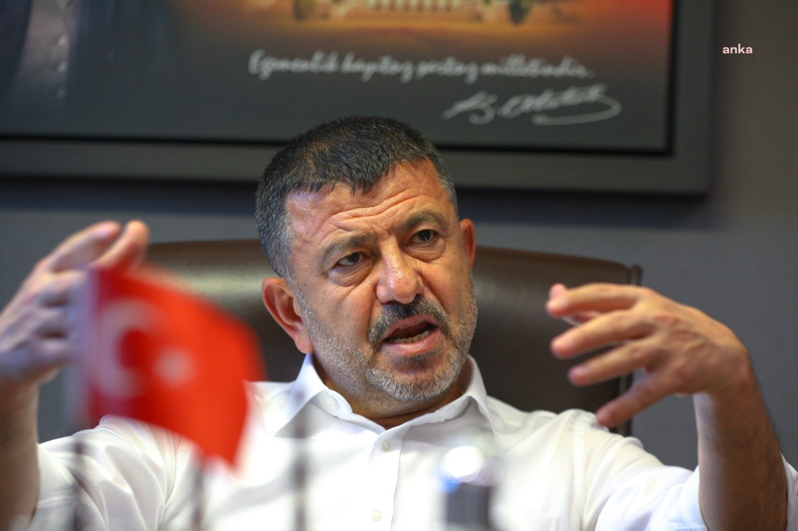 Veli Ağbaba: “Her CHP’linin Adayı Kılıçdaroğlu’dur. Ama Son Karar Altılı Masanındır” CHP Genel Başkan Yardımcısı Veli Ağbaba, “Her CHP’linin adayı, partimizin