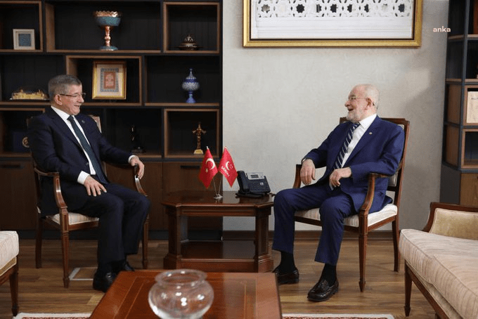 Gelecek Partisi Genel Başkanı Ahmet Davutoğlu, Altılı Masa’nın 5 Ocak'ta