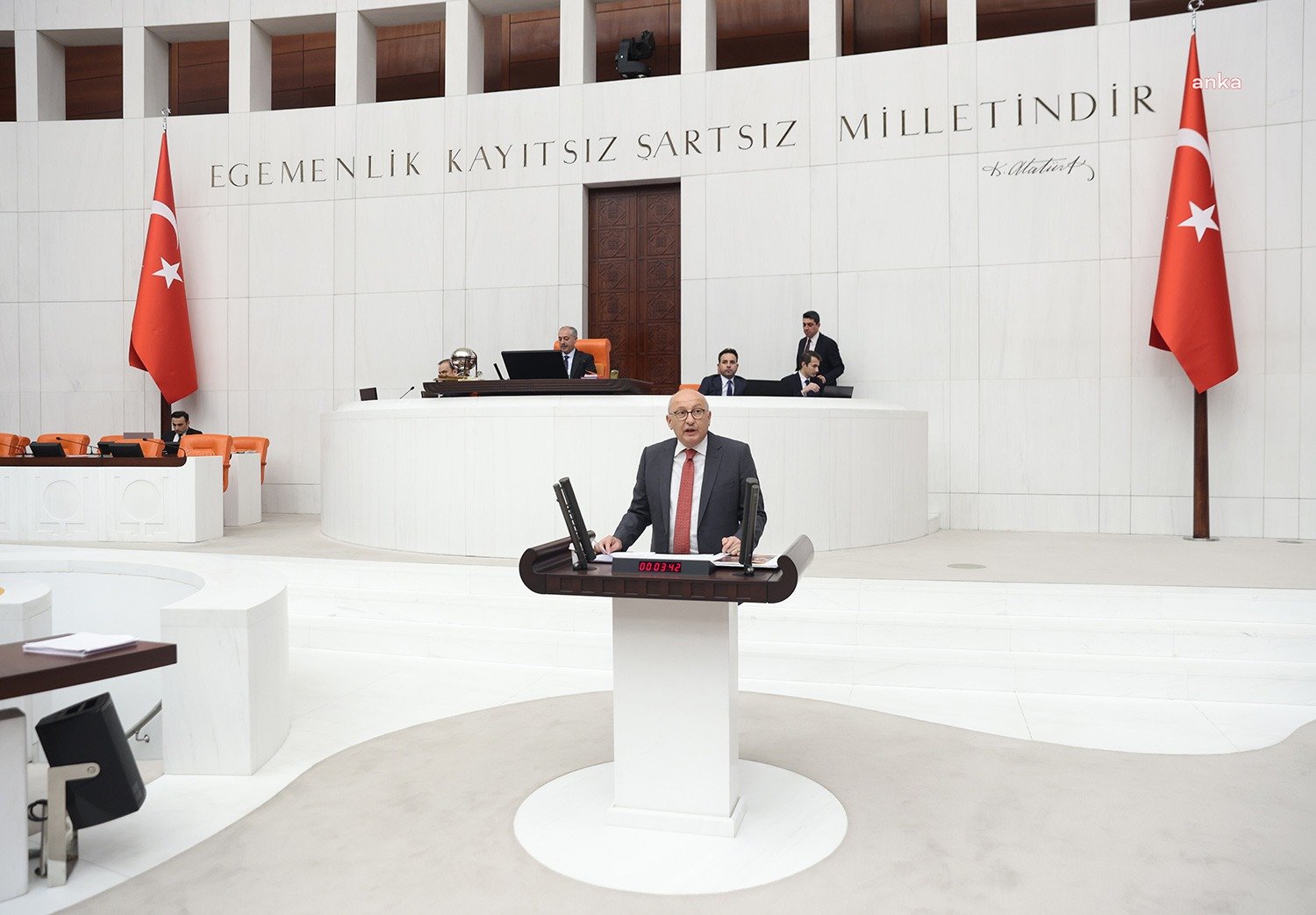 CHP Eskişehir Milletvekili Utku Çakırözer, TBMM Genel Kurulu’nda; “Tüm baskılara