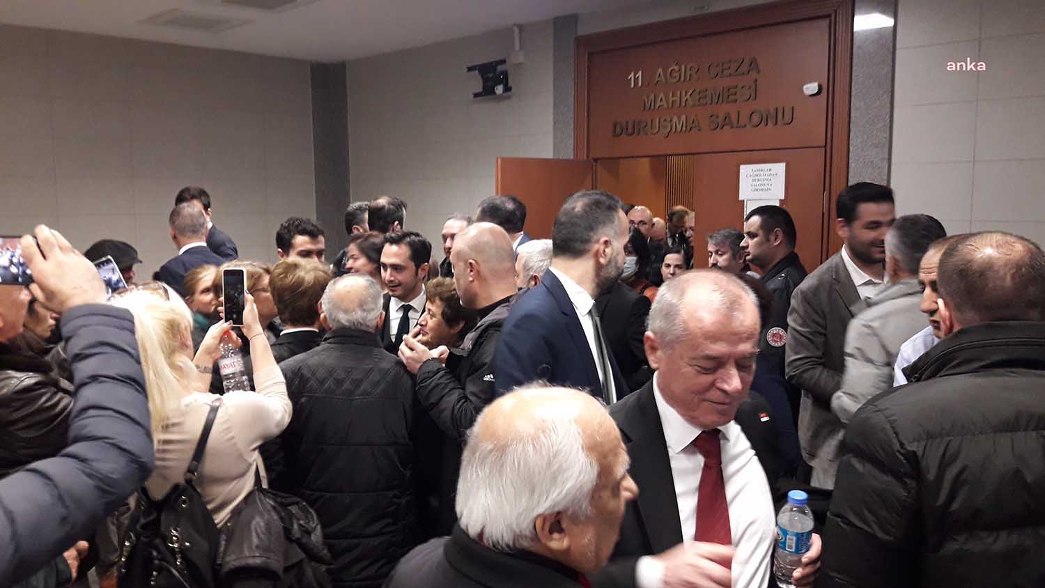 CHP İstanbul İl Örgütü yöneticilerinin de aralarında bulunduğu 10 CHP’li