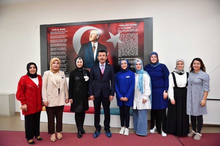 
Altındağ Belediyesi'ne bağlı olarak hizmet veren kreşlerde eğitim-öğretim yılının birinci