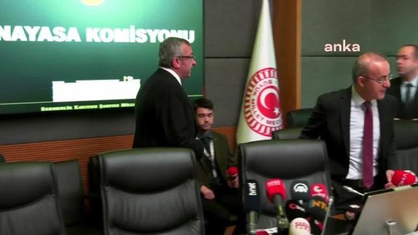 CHP Grup Başkanvekili Özgür Özel, anayasa değişikliği teklifinin görüşüldüğü TBMM
