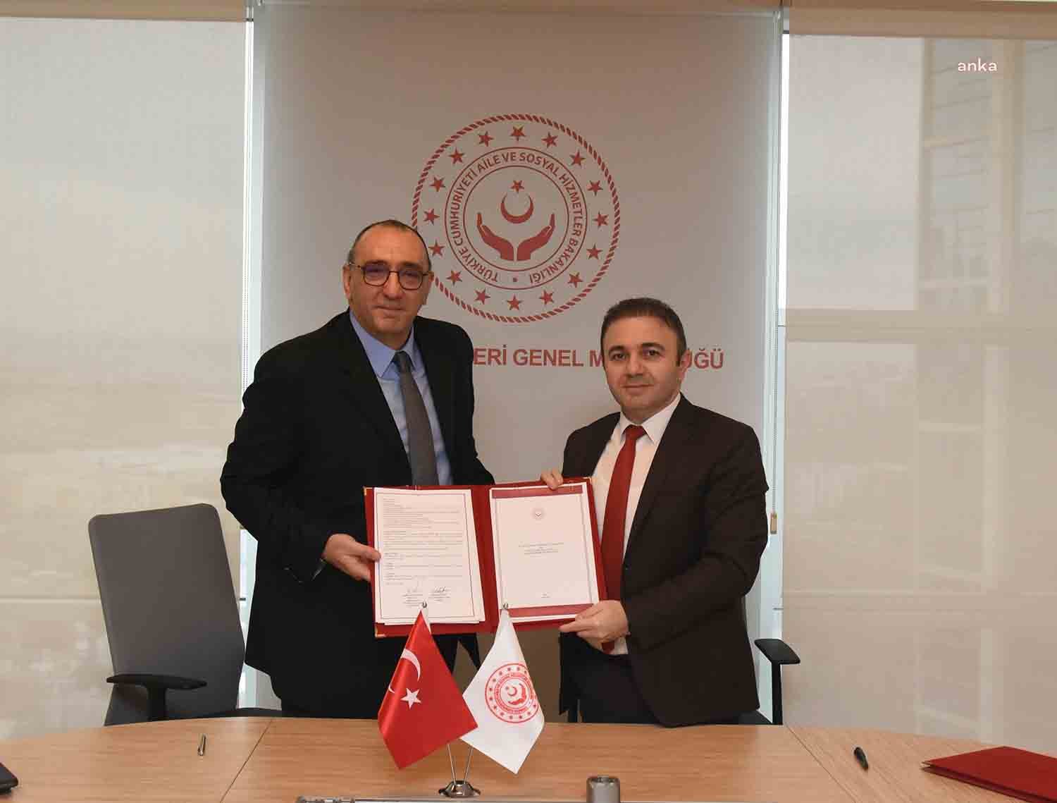 DeFacto giyim firması, deprem bölgesinde koruma altına alınan çocukların bir