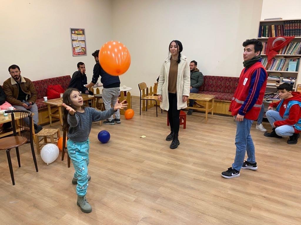 Pursaklar’da Depremzede Çocuklara Moral Pursaklar Belediyesi, Kahramanmaraş merkezli iki büyük depremin ardından Pursaklar’a gelen