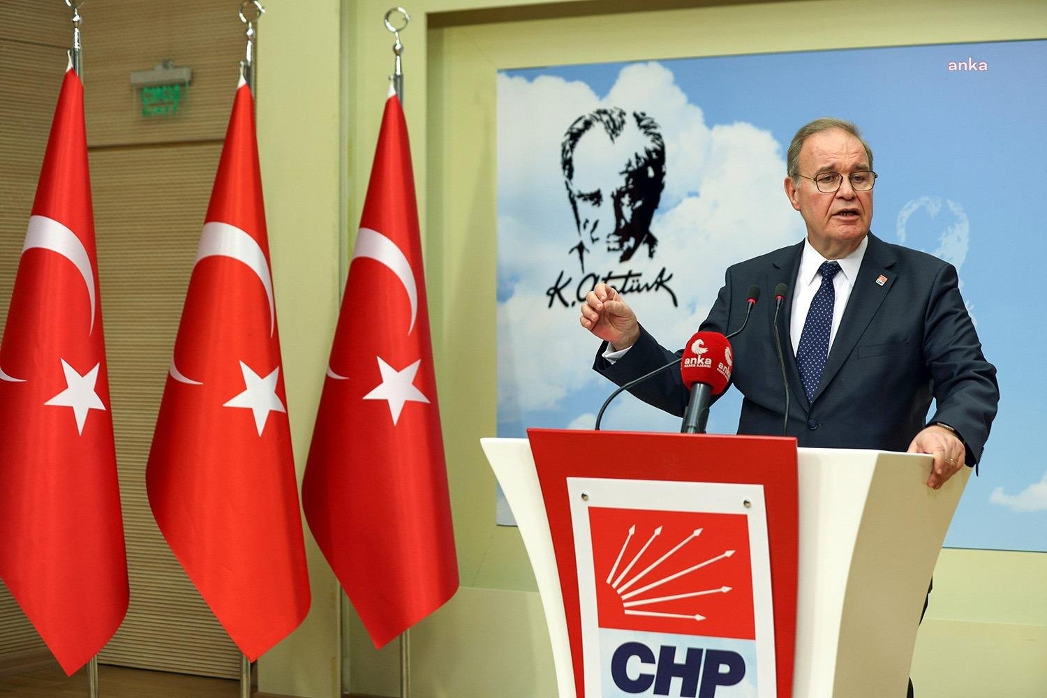 CHP Sözcüsü Faik Öztrak, “Depremin geleceği belliydi. Bu kentleri depreme
