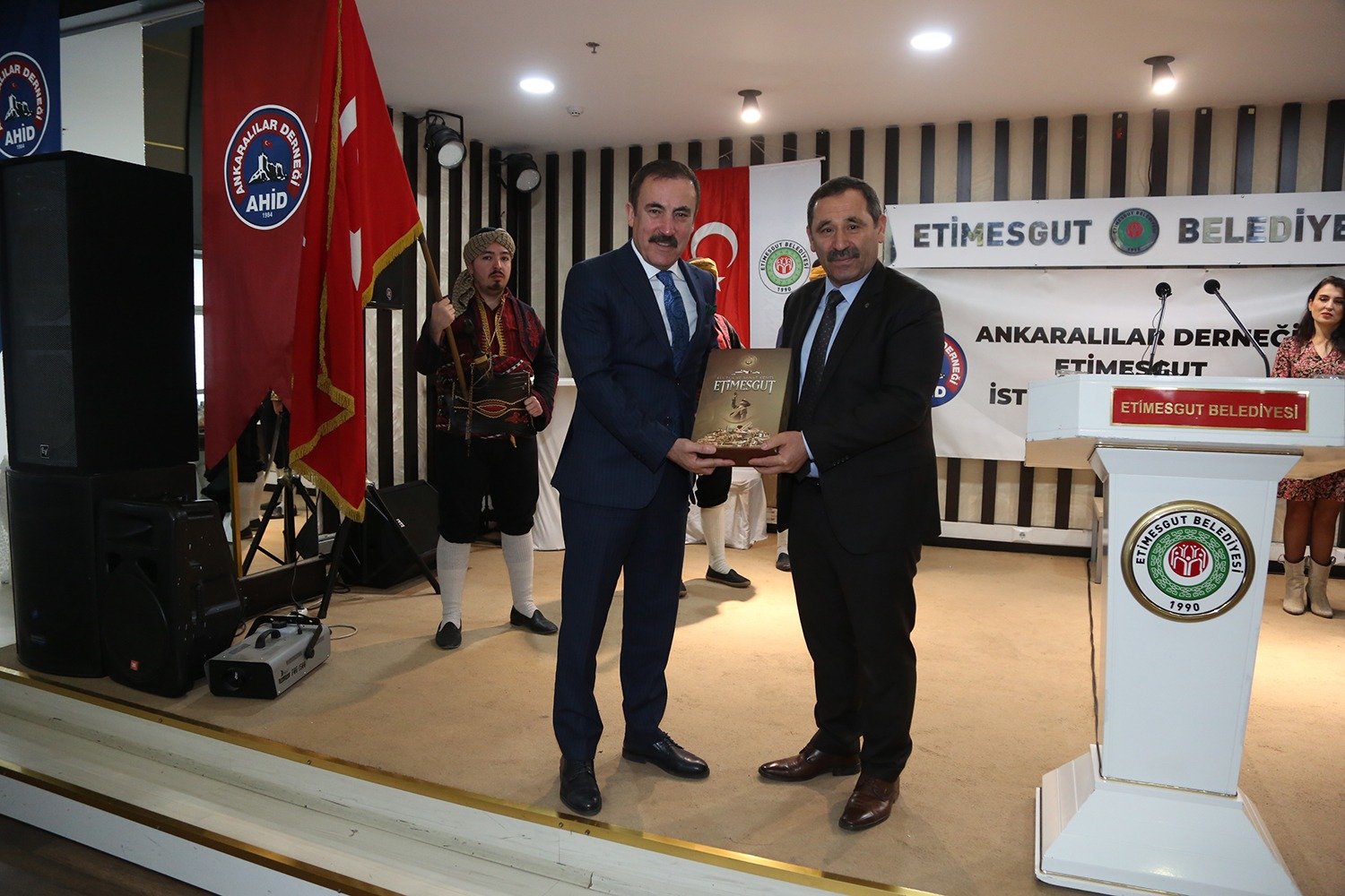 Türkiye’nin En Stratejik İlçesi: Etimesgut Etimesgut Belediye Başkanı Enver Demirel, Etimesgut’un MİT, Ayyıldız ve AFAD