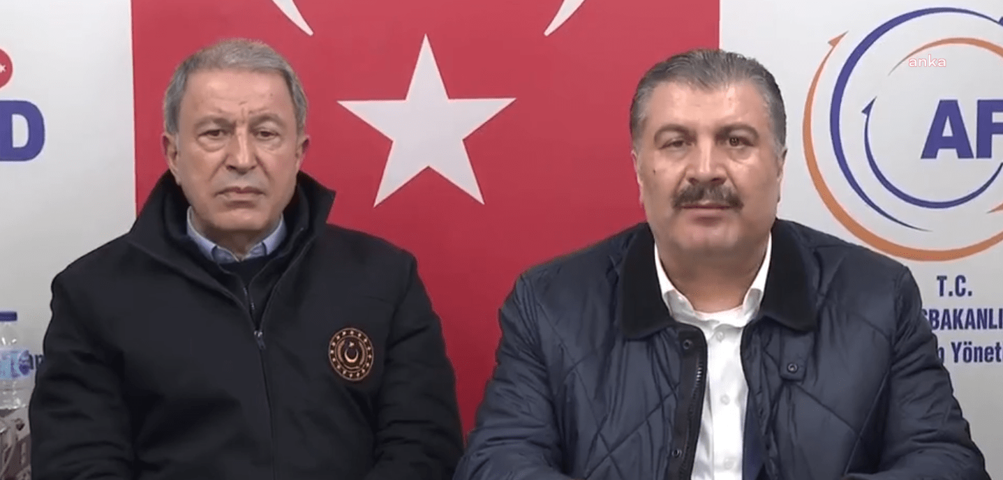 Sağlık Bakanı Fahrettin Koca ve Milli Savunma Bakanı Hulusi Akar,