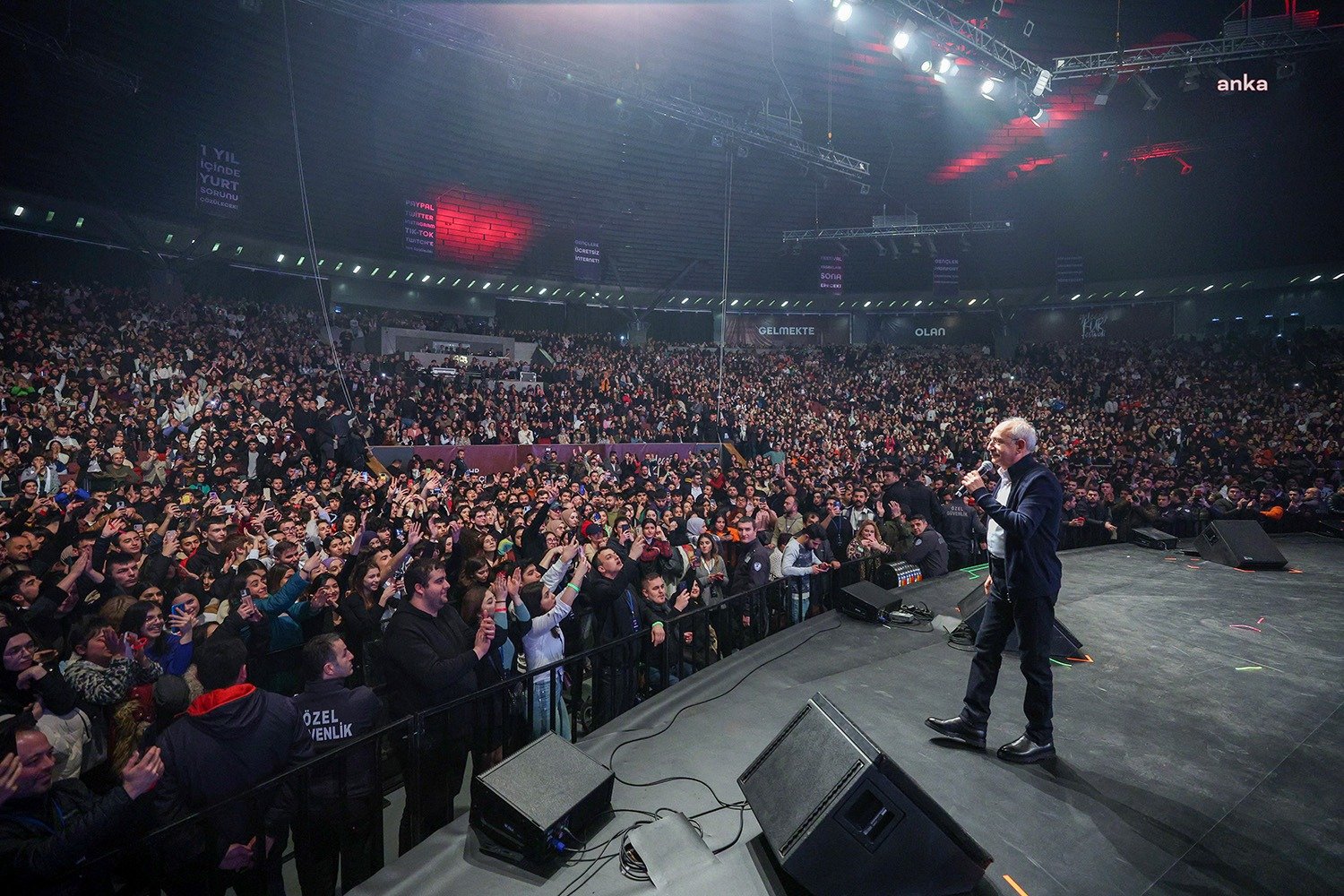 Kılıçdaroğlu, “Geleceği Kur” Festivalinde Gençlere Seslendi: “Bir Diktatörü Yolcu Etmeye Hazır Mısınız?” CHP Genel Başkanı Kemal Kılıçdaroğlu, “418 milyar doları tahsil etmek