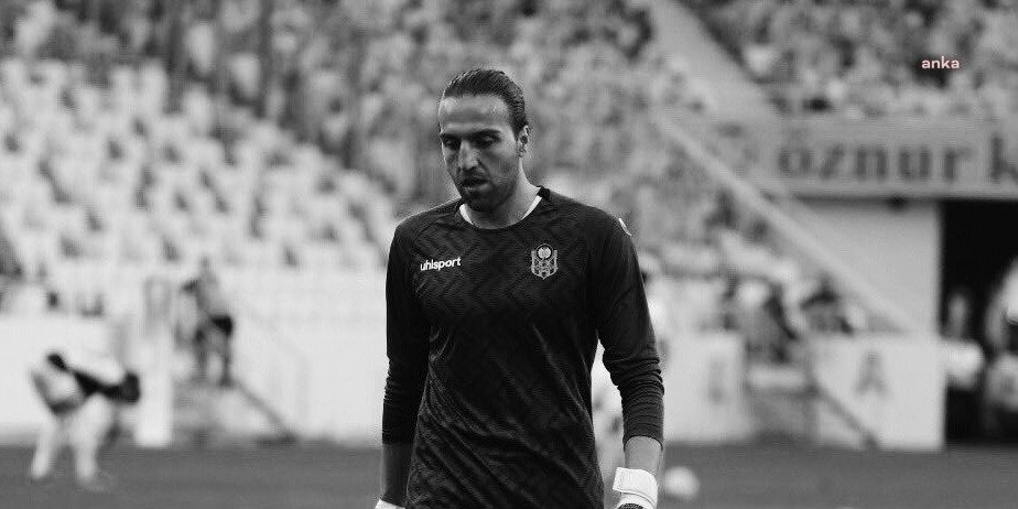 Türkiye Futbol Federasyonu (TFF) 1'inci Lig ekiplerinden Yeni Malatyaspor'un kalecisi