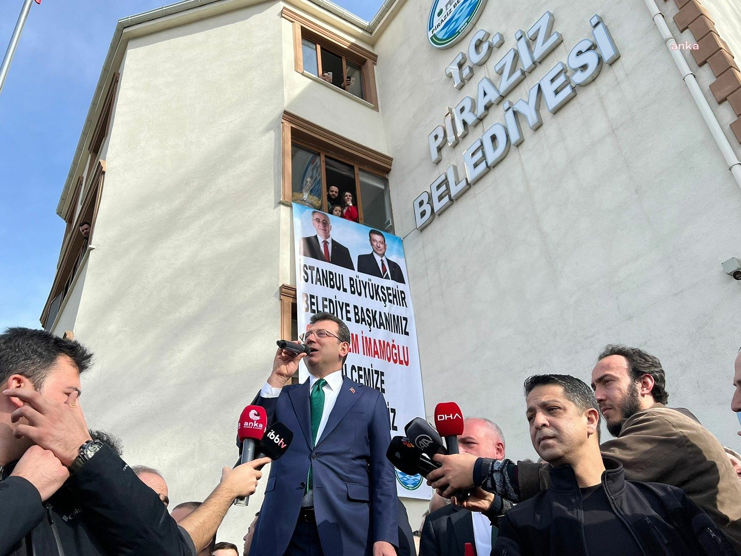 İmamoğlu: “Bunlar, Mayıs 2019’da Seçimi İptal Ettiklerinde Karadenizli Hemşerilerimin Onlara Verdiği Cevabı Unuttular” İstanbul Büyükşehir Belediye (İBB) Başkanı Ekrem İmamoğlu, Giresun’da; “Bunlar neyi
