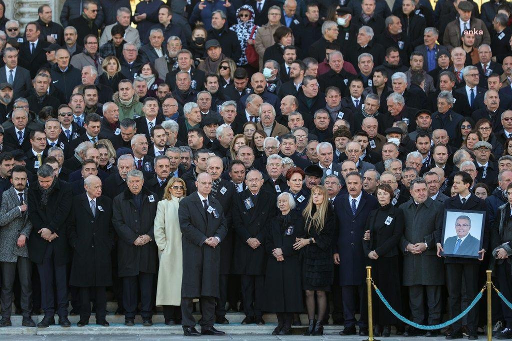 onceki-chp-genel-baskani-deniz-baykal-icin-tbmmde-toren-duzenlendi