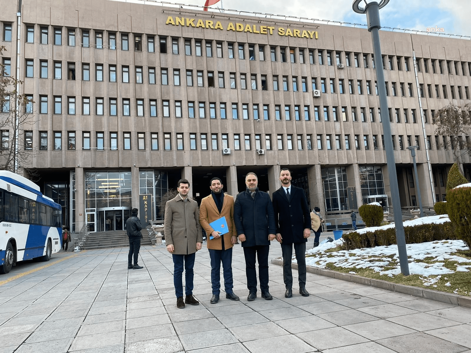 CHP, Sosyal Medya Kısıtlaması Hakkında Suç Duyurusunda Bulundu CHP, 8 Şubat’ta sosyal medyaya bant daraltması yoluyla getirilen kısıtlamayla