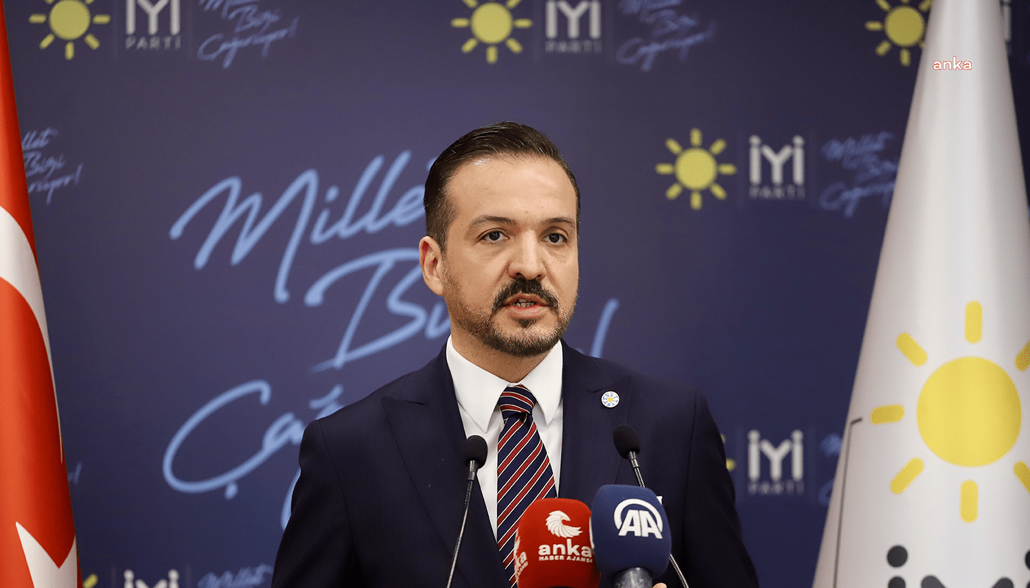 İYİ Parti Sözcüsü Kürşad Zorlu, Kızılay'ın AHBAP Derneği'ne çadır satmasıyla