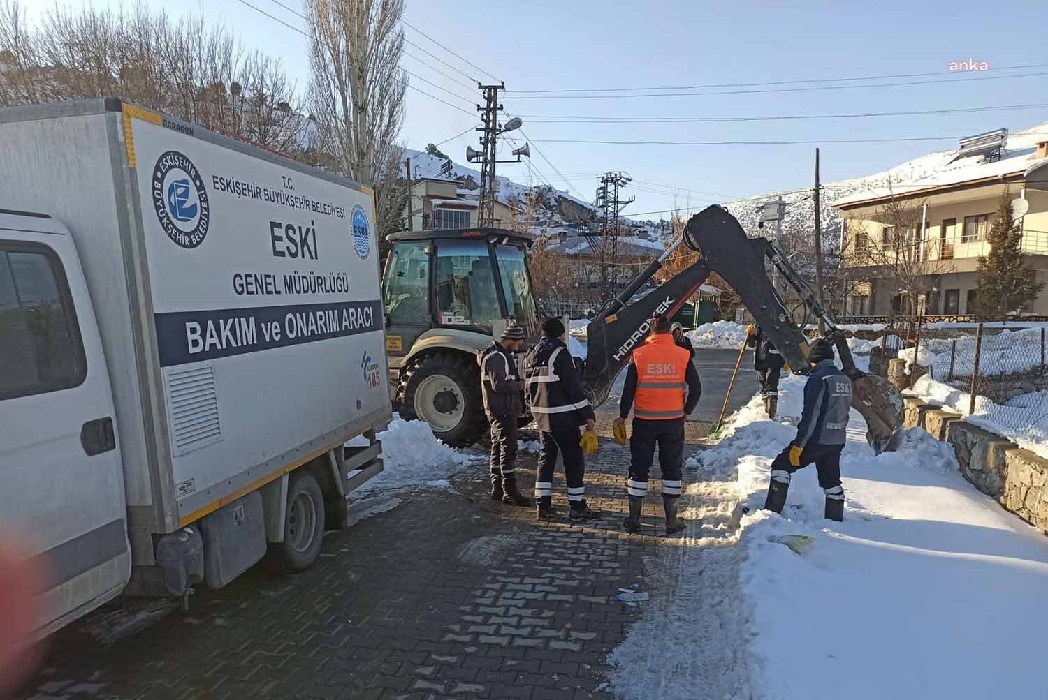 Eskişehir Büyükşehir Belediyesi (EBB), afet bölgesinde en büyük sorunlardan suya
