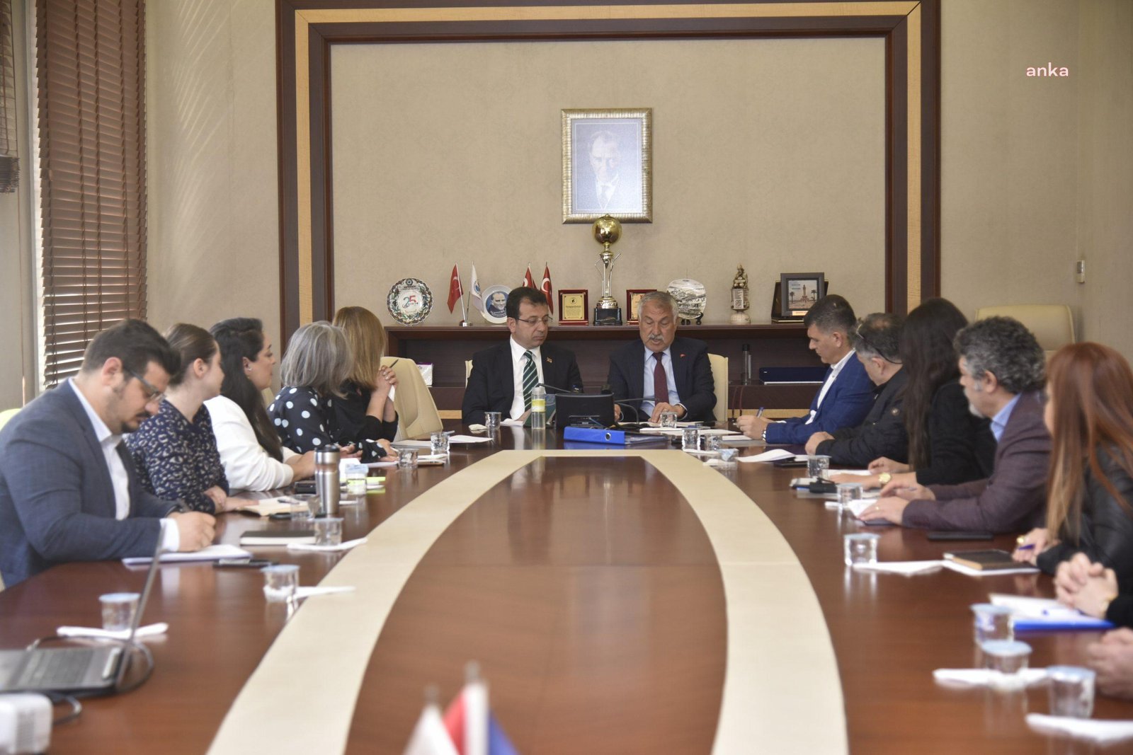 İstanbul Büyükşehir Belediye Başkanı Ekrem İmamoğlu, Adana Büyükşehir Belediyesi Kriz