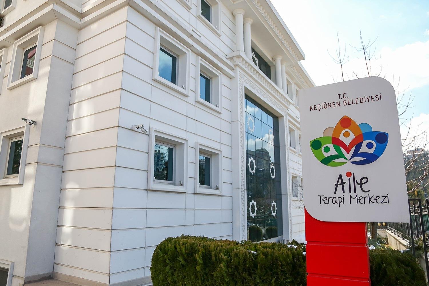 Keçiören Belediyesi bünyesinde görev yapan psikolog ve yaratıcı drama eğitmenleri