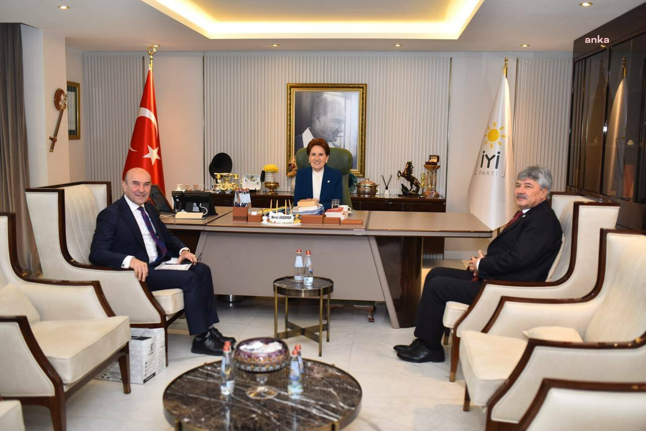 İzmir Büyükşehir Belediye Başkanı Tunç Soyer, İYİ Parti Genel Başkanı