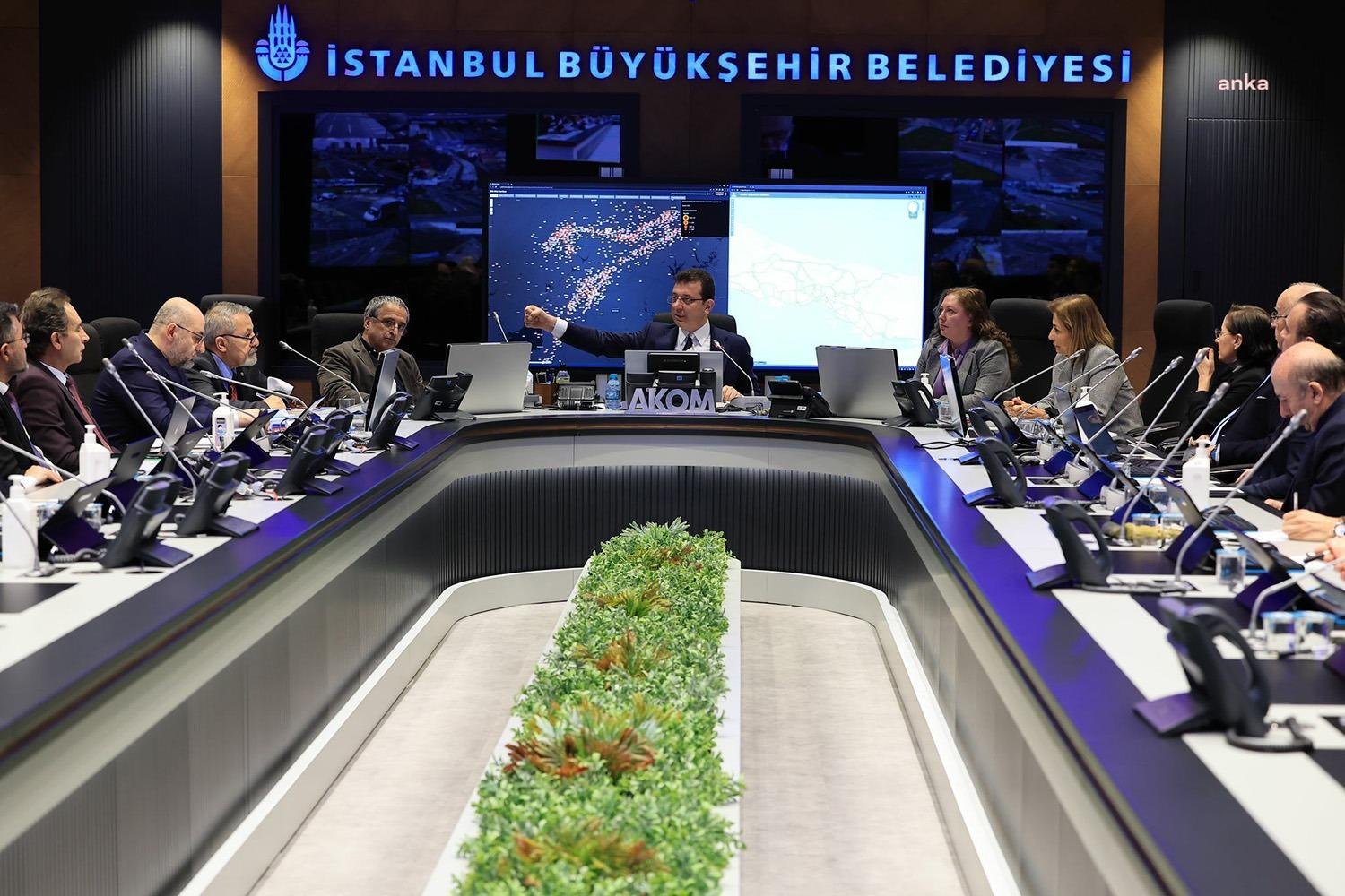 İstanbul Büyükşehir Belediye (İBB) Başkanı Ekrem İmamoğlu, alanında uzman isimlerden