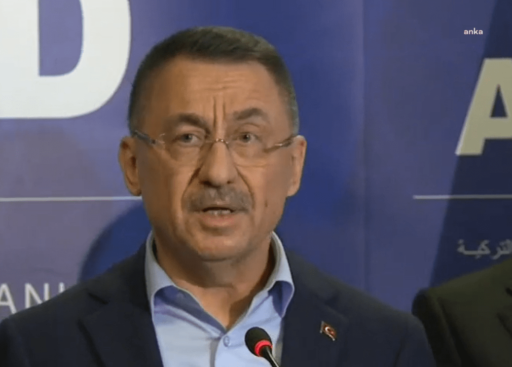 Fuat Oktay, 00.35’te Açıkladı: “2 Bin 379 Hayatını Kaybeden Vatandaşımız, 14 Bin 483 Yaralılarımız Var” Cumhurbaşkanı Yardımcısı Fuat Oktay, saat 00.35’te yaptığı açıklamada; “2 bin 379