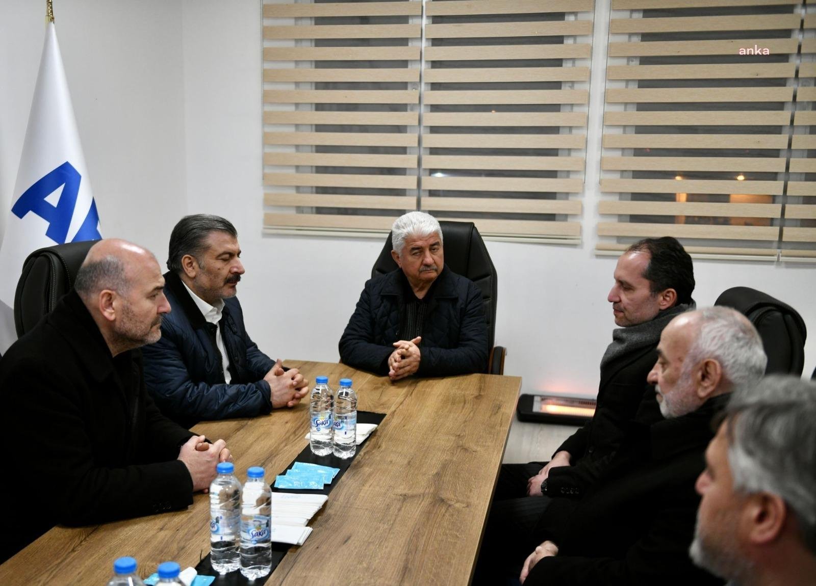 Fatih Erbakan, Hatay’da Süleyman Soylu ve Fahrettin Koca İle Görüştü Yeniden Refah Partisi Genel Başkanı Fatih Erbakan, deprem bölgesi Hatay’da