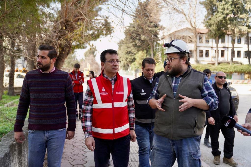 İstanbul Büyükşehir Belediye (İBB) Başkanı Ekrem İmamoğlu, 7.7 ve 7.6’lık