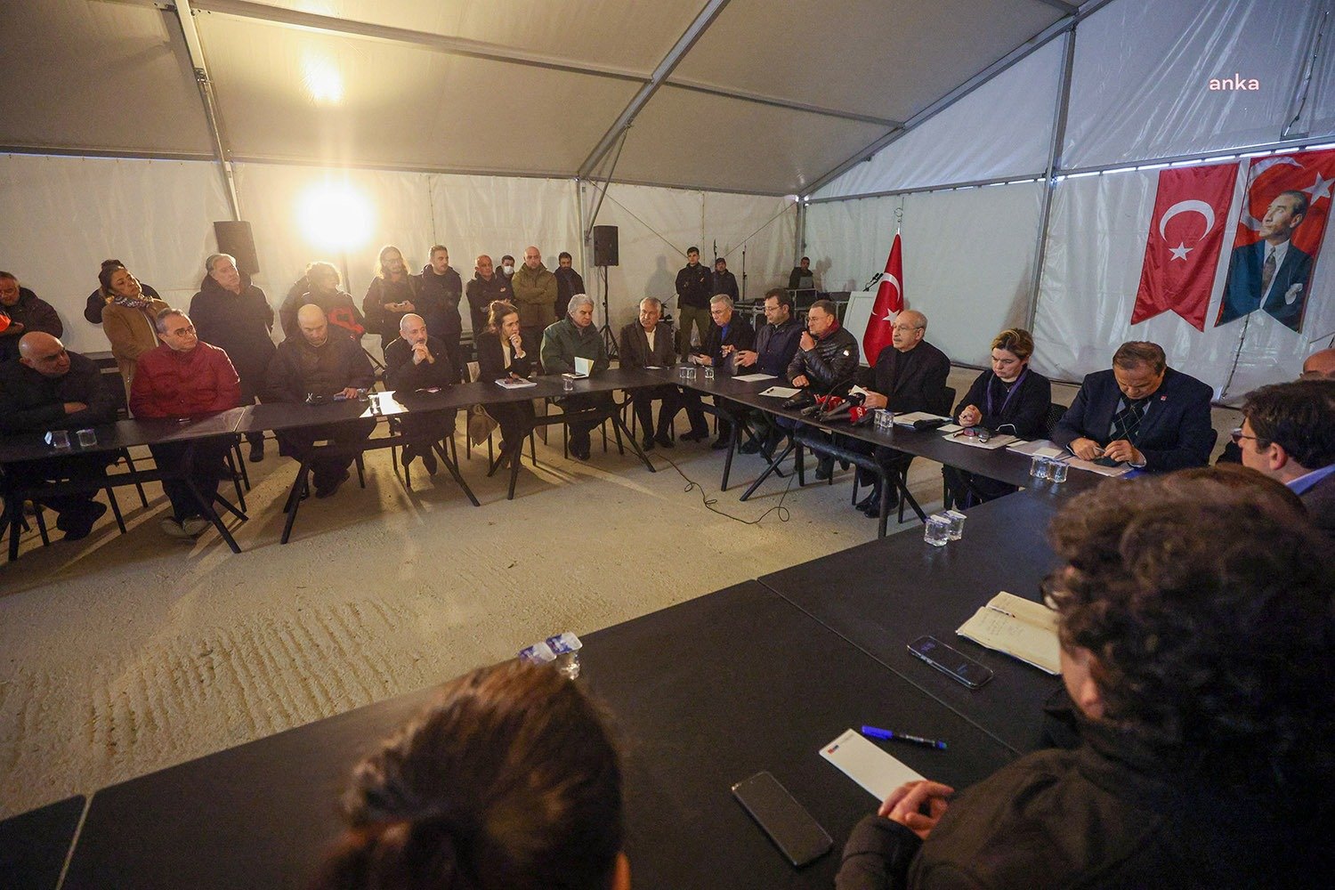 Adana Büyükşehir Belediye Başkanı Zeydan Karalar, 4-5 bin kişilik konteyner