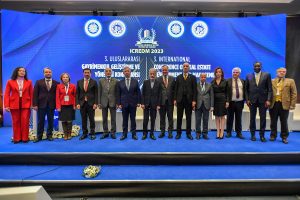 mansur-yavas-3-uluslararasi-gayrimenkul-gelistirme-ve-yonetimi-konferansina-katildi