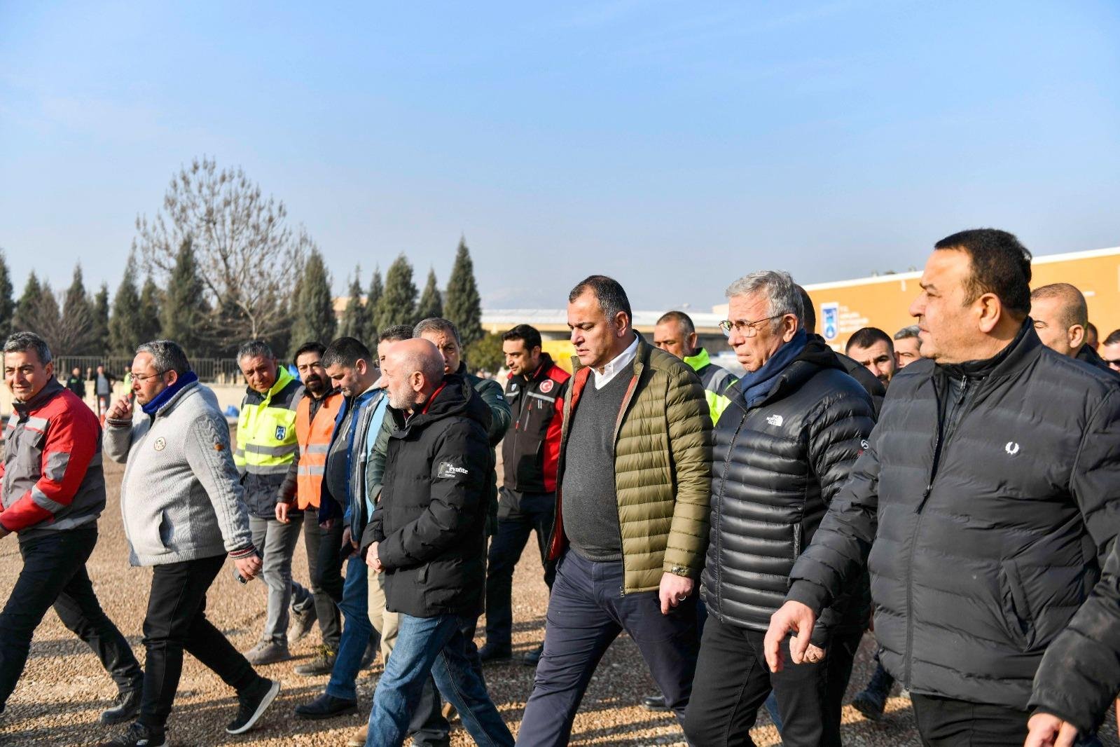 Başkan Taşdelen, Depremin Merkez Üssü Kahramanmaraş’ta Çankaya Belediye Başkanı Alper Taşdelen, depremin merkez üssü Kahramanmaraş’a gitti.