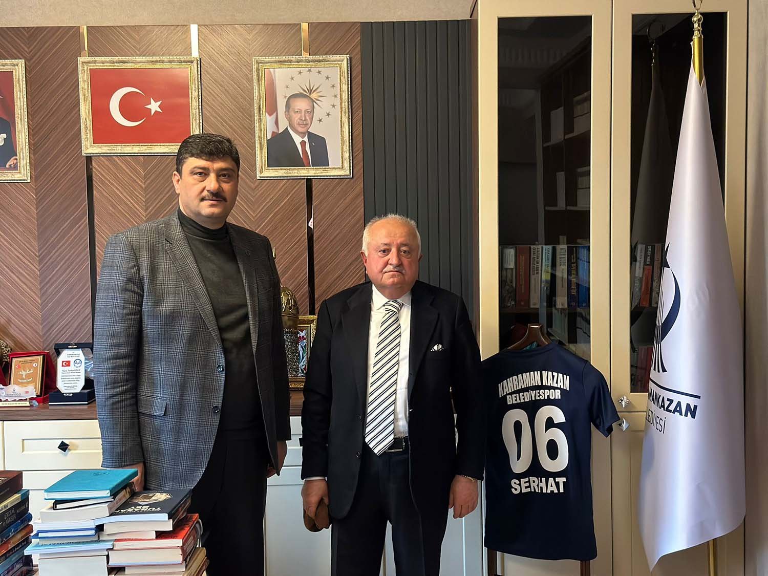 Kahramankazan Belediyesi’nin başlattığı #EvimEvindirçağrısı vatandaşların destekleri ile büyüyerek devam ediyor.