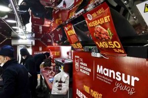 ankara-buyuksehir-belediyesinin-uygun-fiyatli-et-satisi-uygulamasina-yogun-ilgi