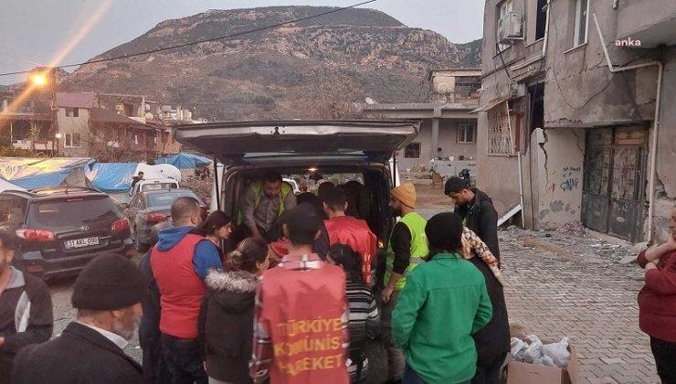 Türkiye Komünist Hareketi: “Bütün Kızılay Yöneticileri Derhal Görevden Alınmalı, Kızılay ve AFAD AKP Elinden Kurtarılmalıdır” Türkiye Komünist Hareketi (TKH), “‘Türkiye'yi bir holding gibi yöneteceğiz’ diyerek