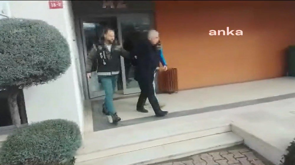 Gaziantep’te depremde yıkılan Bahar Apartmanı’nın hafriyatında yapılan incelemede ihmali bulunduğu