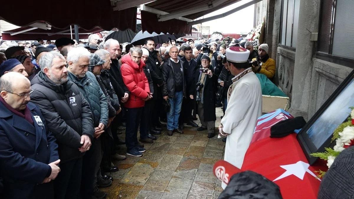 Trabzonspor’da önemli başarılara imza atan Ahmet Suat Özyazıcı (87), dün