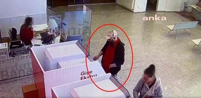 İstanbul’da Kendilerini Bankacı Olarak Tanıtarak Dolandırıcılık Yaptıkları İddia Edilen Beş Şüpheliden Dördü Tutuklandı İstanbul İl Emniyet Müdürlüğü'nden yapılan açıklamaya göre; Siber Suçlarla Mücadele