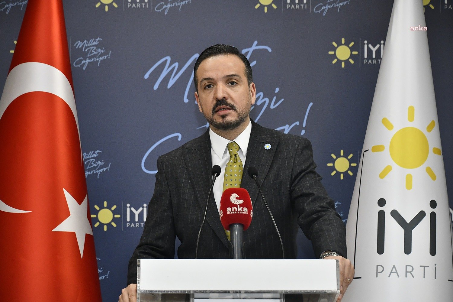 İYİ Parti Sözcüsü Zorlu: “Vatandaşımız, Size Eleştiri Yapmakta Haklıdır. Bağırmakta Haklıdır. Hangi Gerekçe İle Olursa Olsun Dinlemek Zorundasınız. Dinleyeceksiniz” İYİ Parti Sözcüsü Kürşad Zorlu, “Kimse siyasete, bu konuyu alet