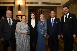 aksener-mehtap-berker-ve-berkay-ipek-ciftinin-dugun-torenine-katildi
