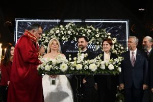 aksener-mehtap-berker-ve-berkay-ipek-ciftinin-dugun-torenine-katildi