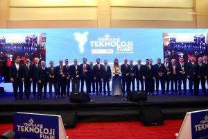 fuat-oktay-teknoloji-fuarinda-konustu-bizim-elimizde-su-anda-islenmesi-gereken-muhtesem-bir-veri-var