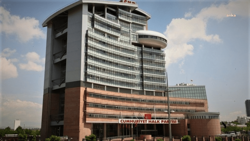 Kılıçdaroğlu ve Tüm CHP Milletvekilleri Bu Ayki Maaşlarını Depremzedelere Gönderme Kararı Aldı CHP Genel Başkanı Kemal Kılıçdaroğlu ve tüm CHP Milletvekilleri bu